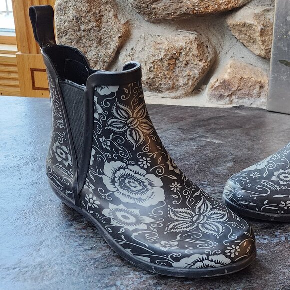 Capelli Of New York Floral Rubber Boots Size 6 - Picture 2 of 15